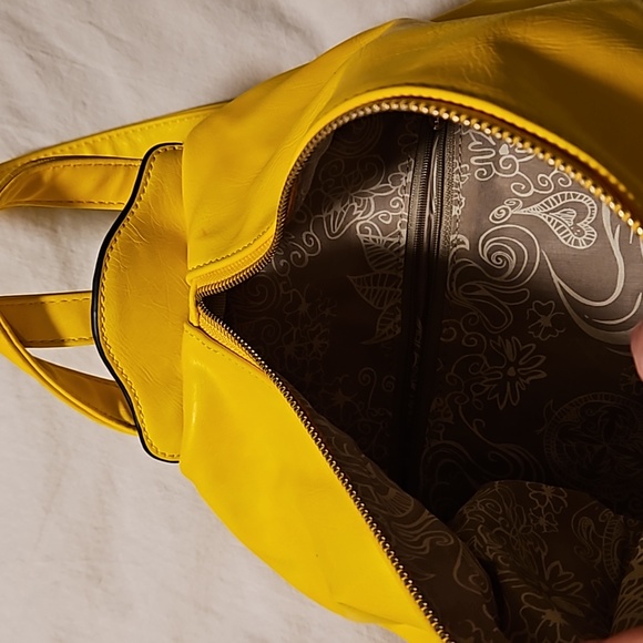 Little Yellow Backpack - Picture 3 of 6